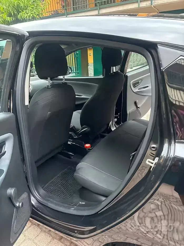Usata Lancia Ypsilon 80 CV (58 kW) 2021 Nero Utilitaria