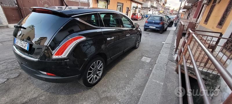 Usata Lancia Delta 120 CV (88 kW) 2009 Utilitaria