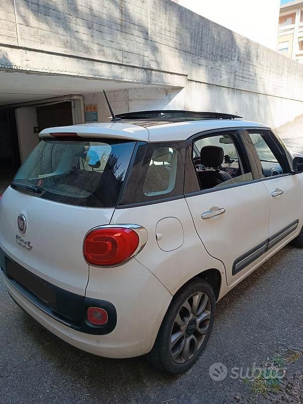 Usata Fiat 500L Pop Star 85 CV (62 kW) 2013 Bianco Monovolume