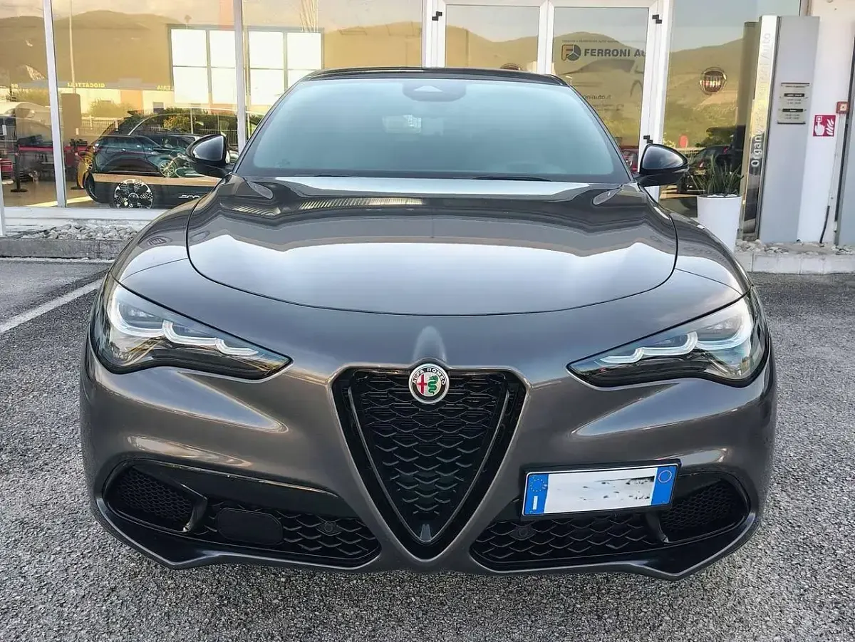Usata Alfa Romeo Stelvio Veloce 209 CV (153 kW) 2025 Grigio SUV