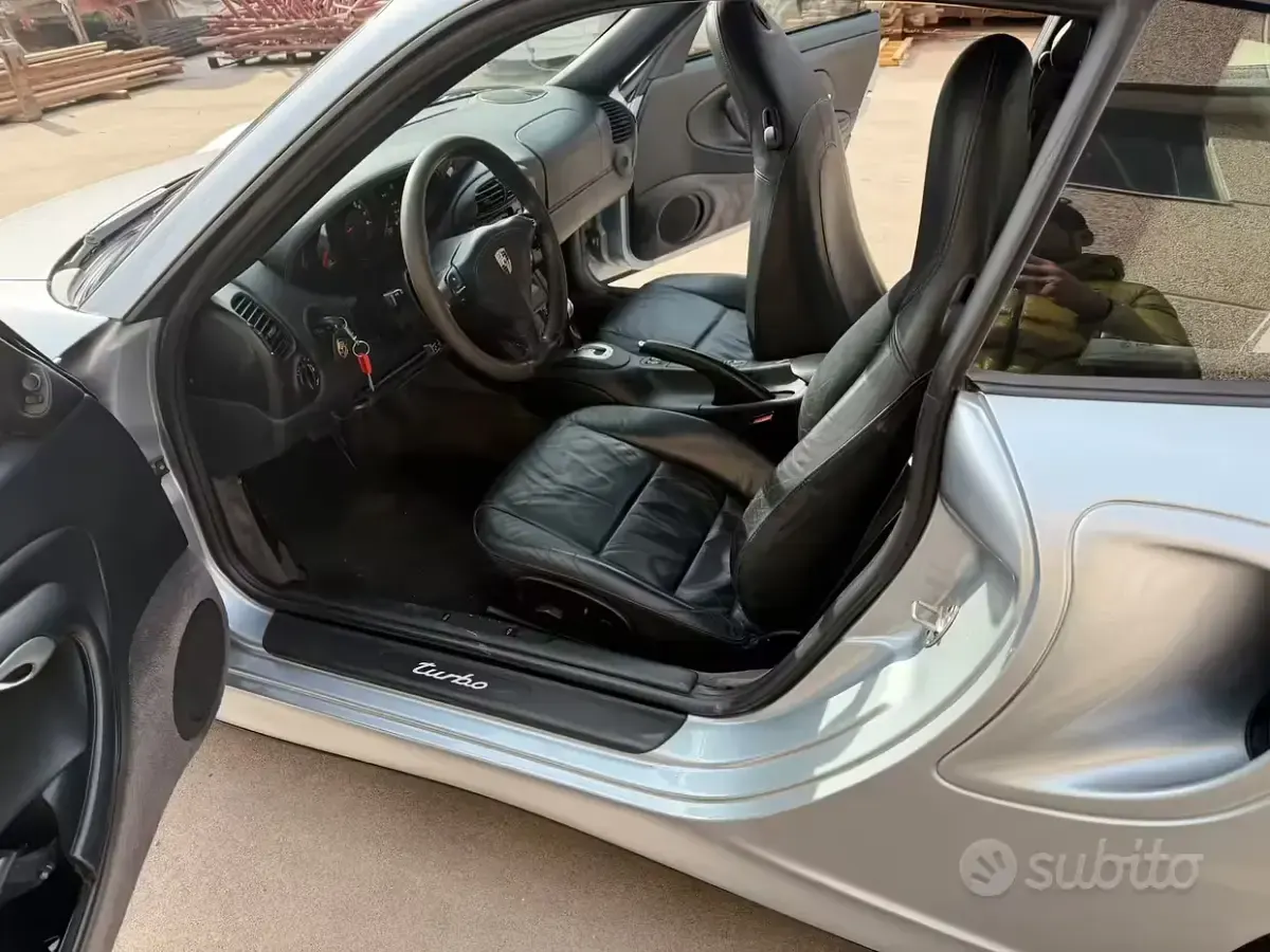 Usata Porsche 996 Turbo 420 CV (308 kW) 2001 Grigio Berlina