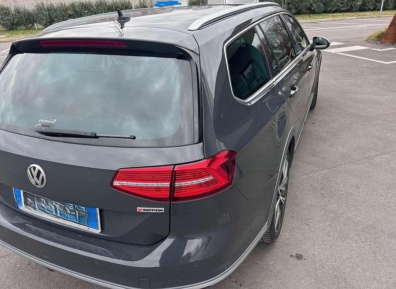 Usata VW Passat Alltrack 190 CV (139 kW) 2019 Grigio Station wagon