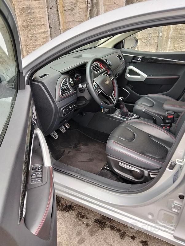 Usata EVO Evo 3 113 CV (83 kW) 2025 Grigio SUV