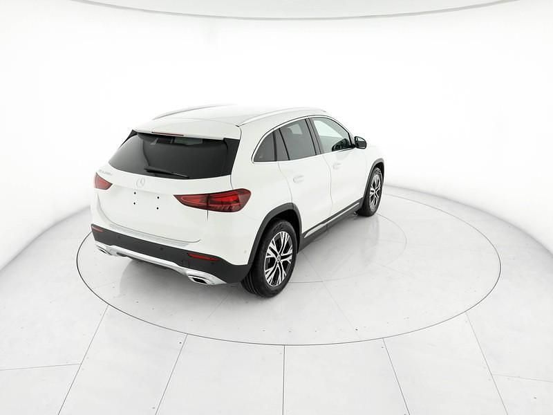 Nuova Mercedes GLA200 Progressive 150 CV (110 kW) 2026 Bianco SUV