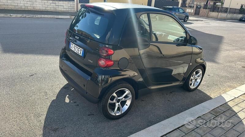 Begagnad Smart ForTwo Coupé 71 HK (52 kW) 2010 Svart Sportkupé