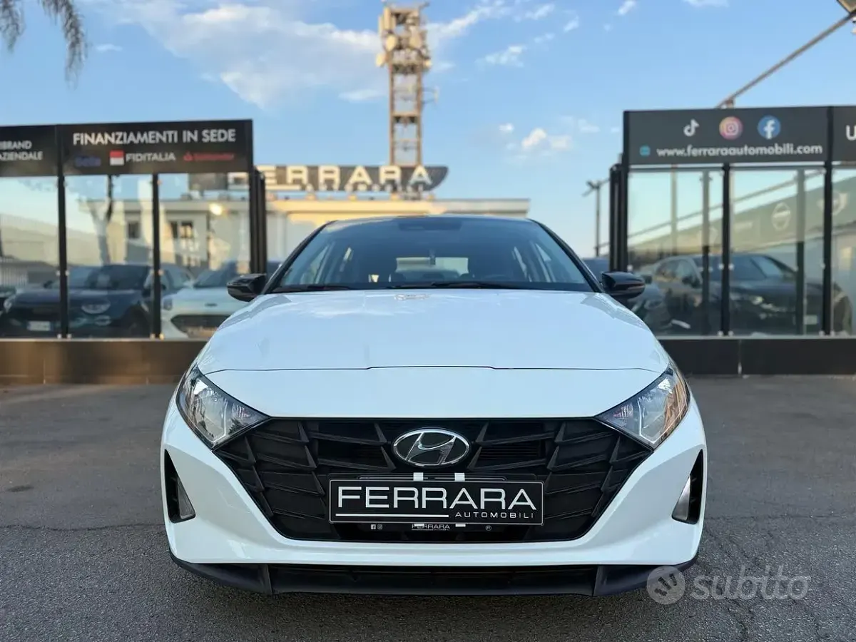 Usata Hyundai i20 84 CV (61 kW) 2023 Bianco Utilitaria