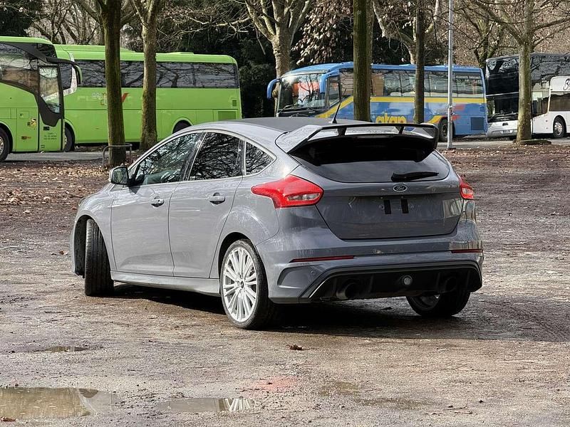 Usata Ford Focus RS 349 CV (256 kW) 2017 Grigio Berlina