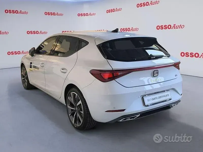 Usata Seat Leon FR 150 CV (110 kW) 2024 Bianco Berlina