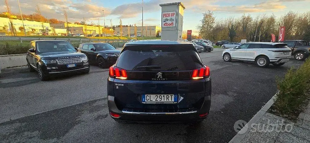 Usata Peugeot 5008 S 131 CV (96 kW) 2023 Blu SUV