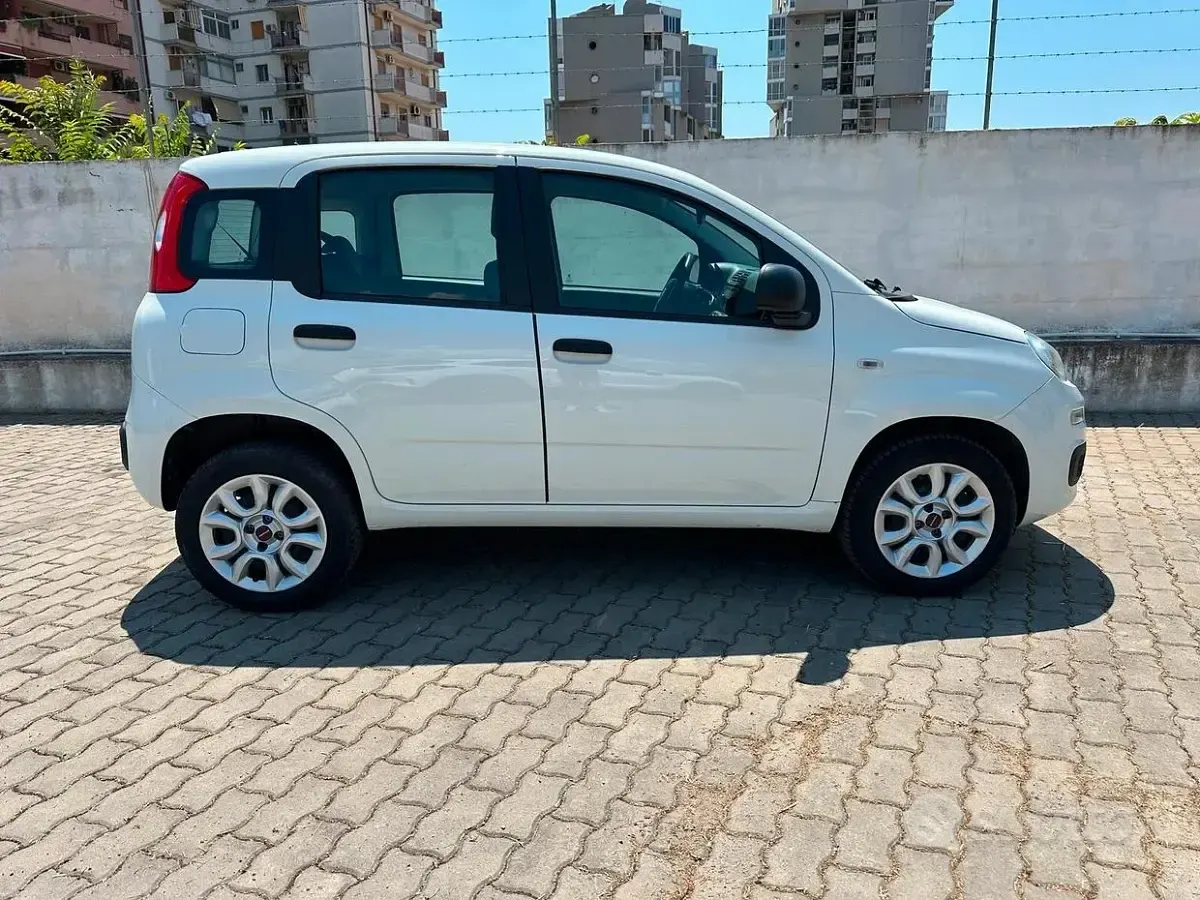 Usata Fiat Panda Easy 71 CV (52 kW) 2018 Bianco Utilitaria
