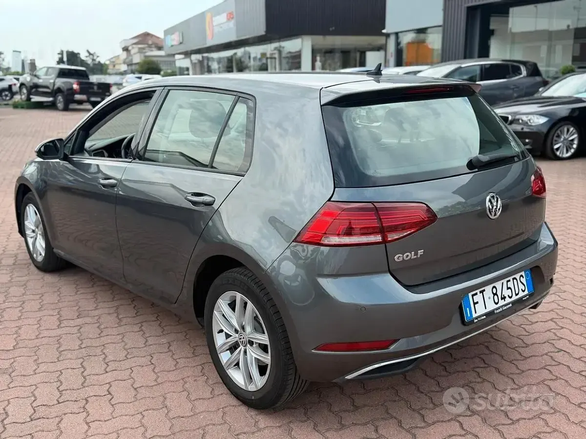 Usata VW Golf VII Executive 115 CV (84 kW) 2018 Marrone Berlina