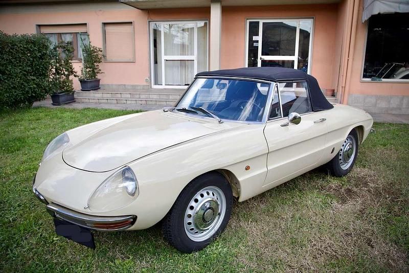 Usata Alfa Romeo Spider Veloce 131 CV (96 kW) 1971 Cabrio