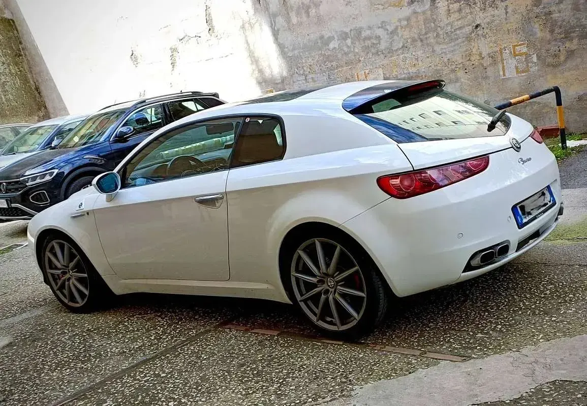 Usata Alfa Romeo Brera 200 CV (147 kW) 2010 Bianco Coupé