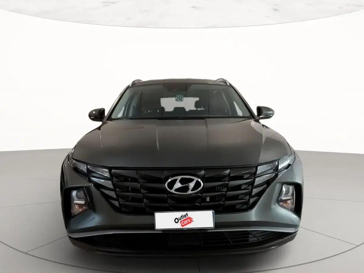 Usata Hyundai Tucson 150 CV (110 kW) 2023 Grigio metallizzato scuro SUV