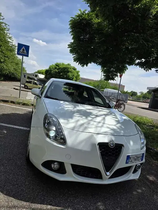 Usata Alfa Romeo Giulietta Distinctive 105 CV (77 kW) 2015 Utilitaria