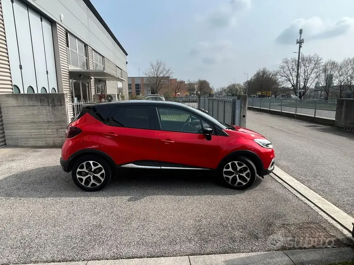 Usata Renault Captur 90 CV (66 kW) 2019 Rosso SUV