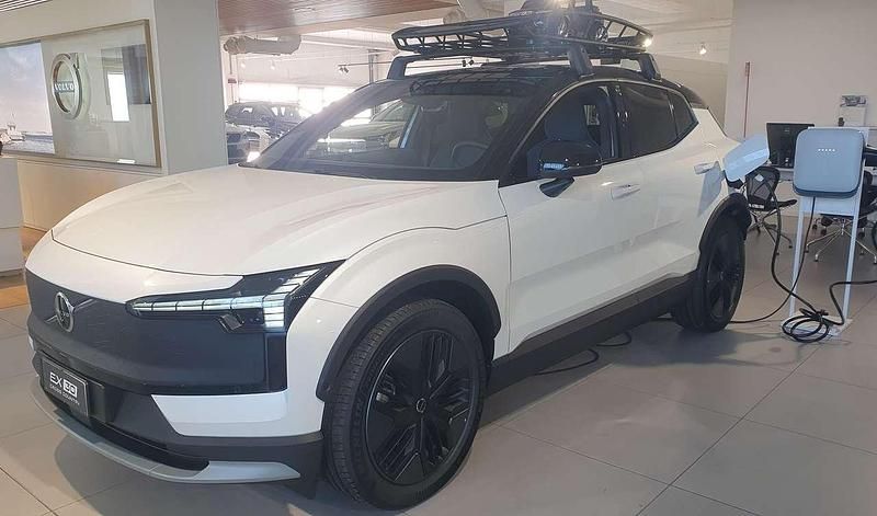 Nuova Volvo EX30 CC Ultra 116 kW (158 CV) 2025 Bianco SUV