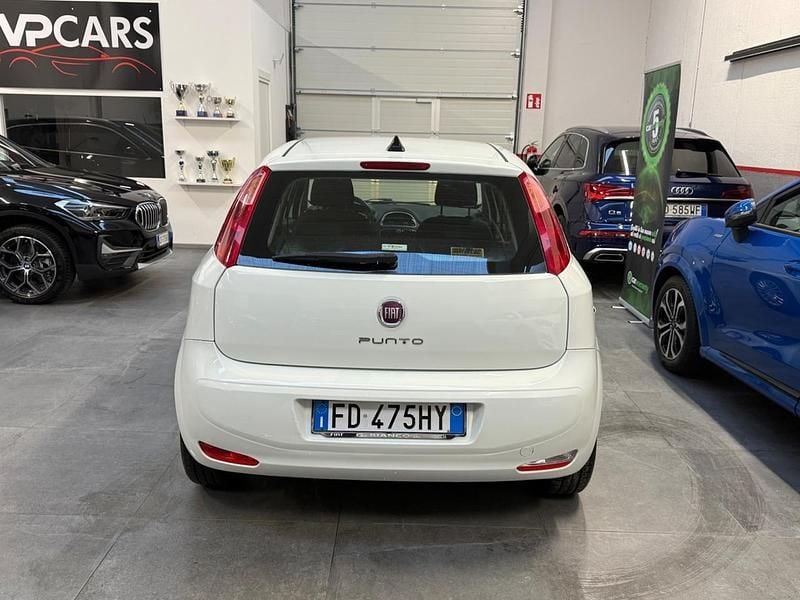 Usata Fiat Punto 77 CV (56 kW) 2016 Bianco Utilitaria