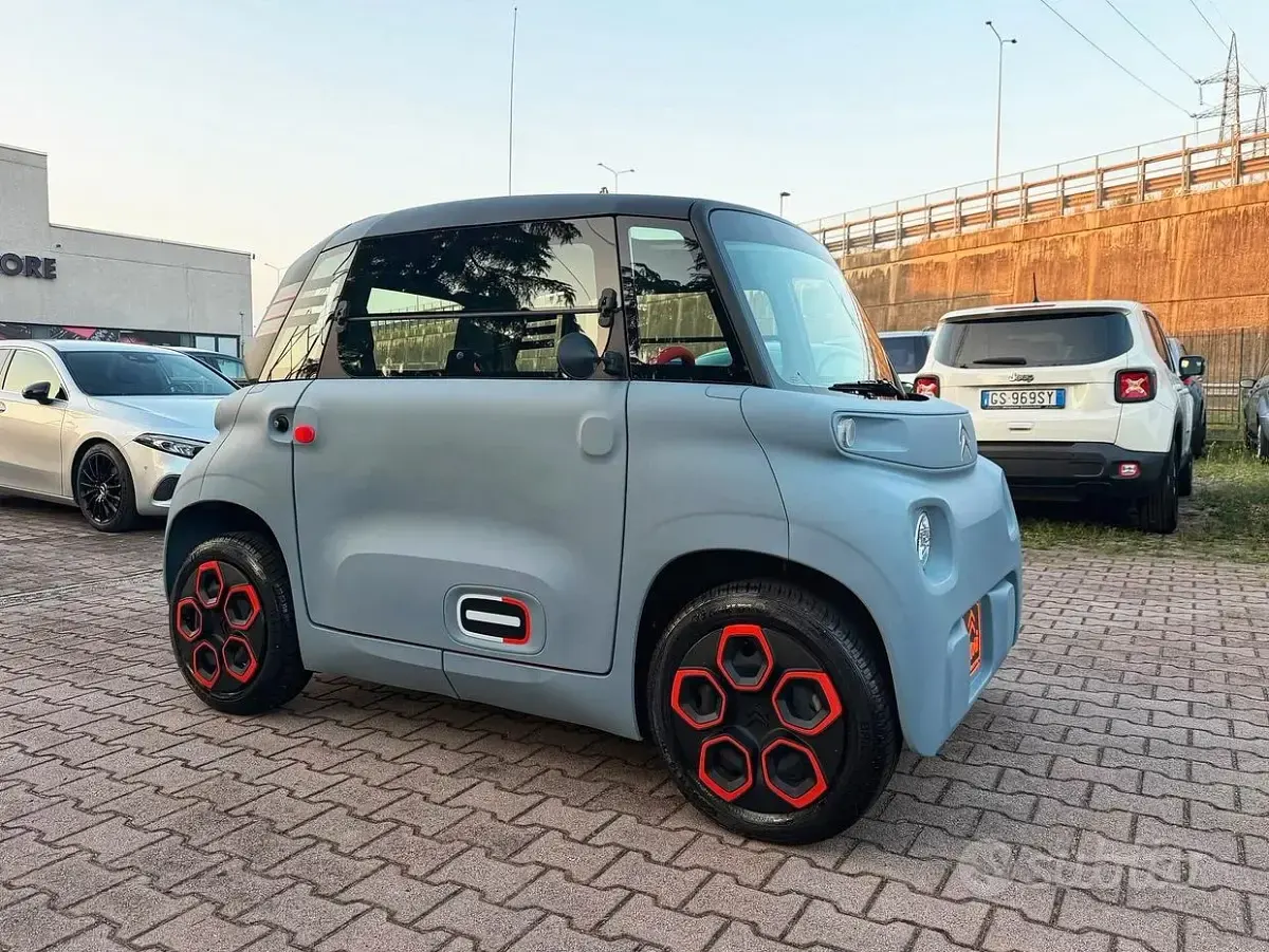 Usata Citroën AMI 2024 Grigio Berlina