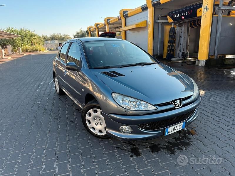 Usata Peugeot 206 75 CV (55 kW) 2007 Grigio Utilitaria