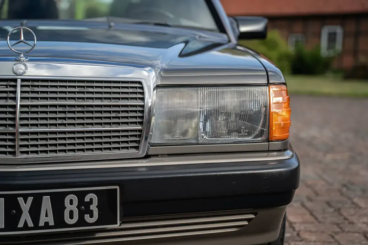 Usata Mercedes 190 90 CV (66 kW) 1990 Grigio Berlina