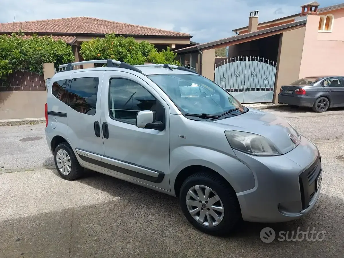 Usata Fiat Qubo Trekking 75 CV (55 kW) 2014 Grigio Monovolume