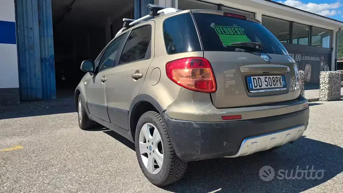 Usata Fiat Sedici 120 CV (88 kW) 2006 SUV