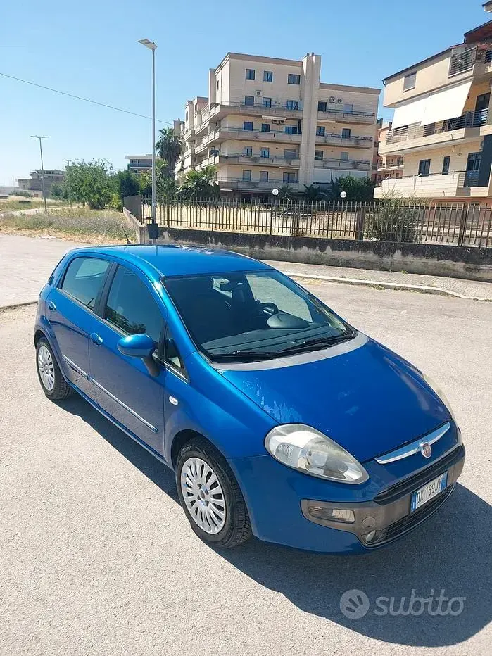 Usata Fiat Punto Evo Dynamic 75 CV (55 kW) 2009 Blu Utilitaria