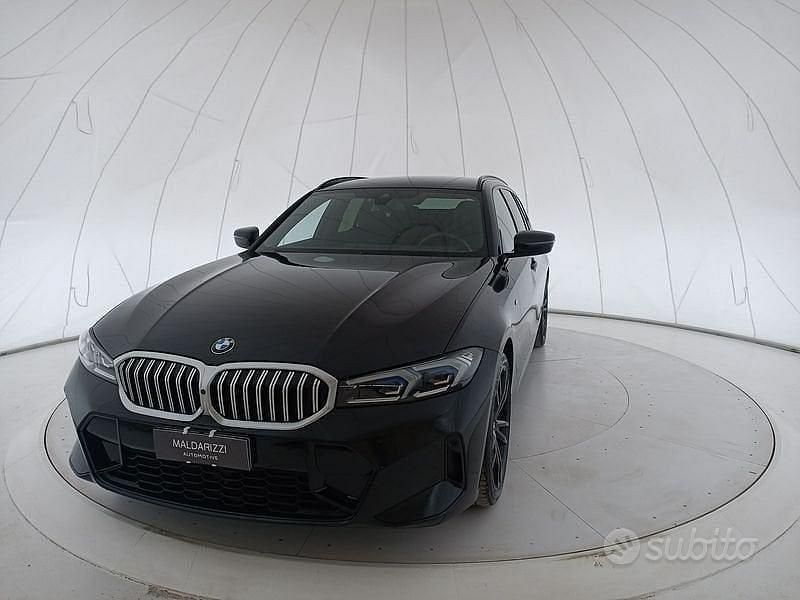 Usata BMW 320e M Sport 190 CV (139 kW) 2023 Nero Station wagon