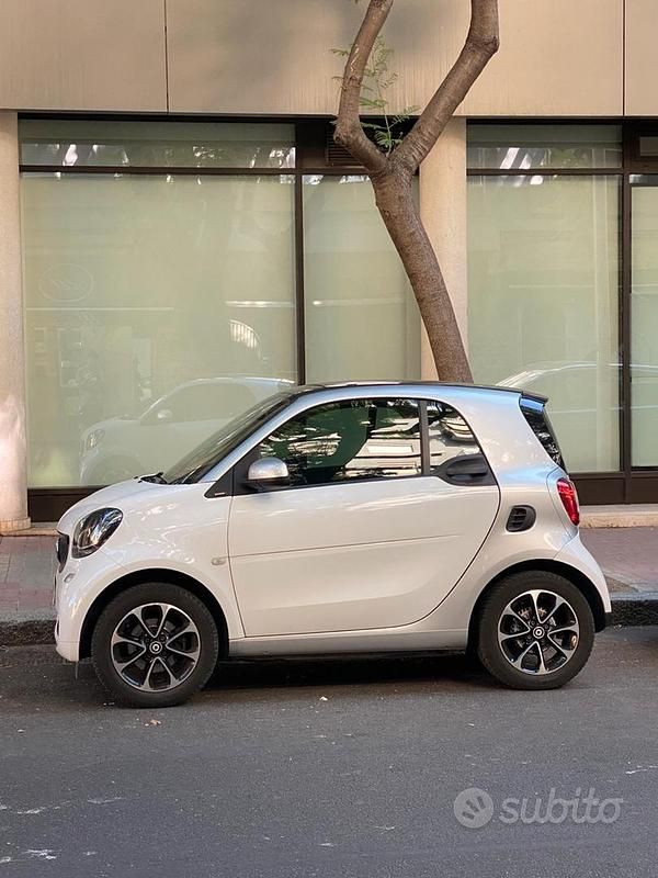 Usata 2017 Smart ForTwo Coupé Passion Due volumi | 14.500 € (Cara) - Immagine 1/4