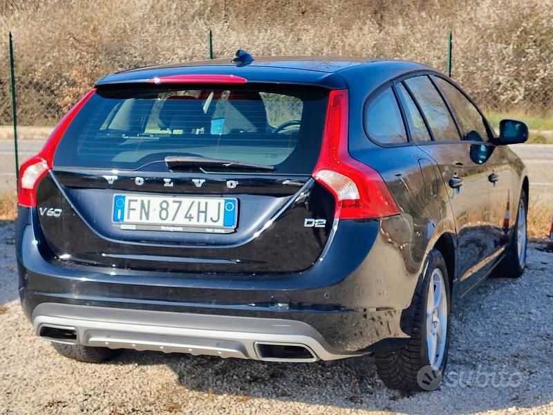 Usata Volvo V60 Business Edition 120 CV (88 kW) 2018 Other Station wagon
