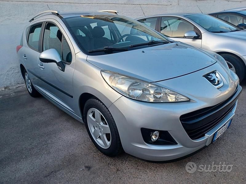 Usata Peugeot 207 S 95 CV (69 kW) 2011 Argento Berlina