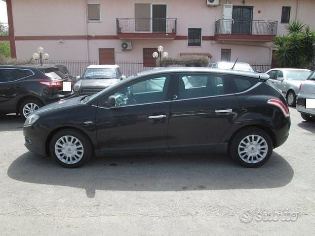 Usata Lancia Delta 120 CV (88 kW) 2008 Nero Utilitaria