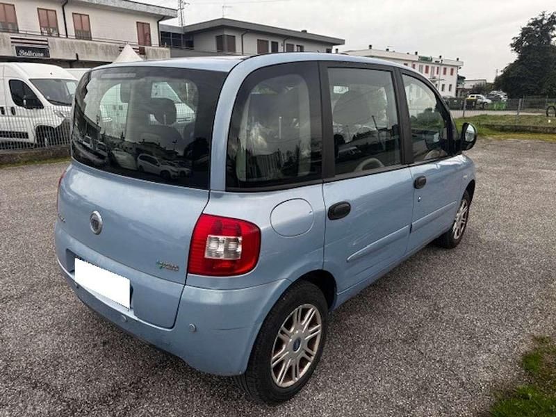 Usata Fiat Multipla 103 CV (75 kW) 2006 Blu/azzurro Monovolume