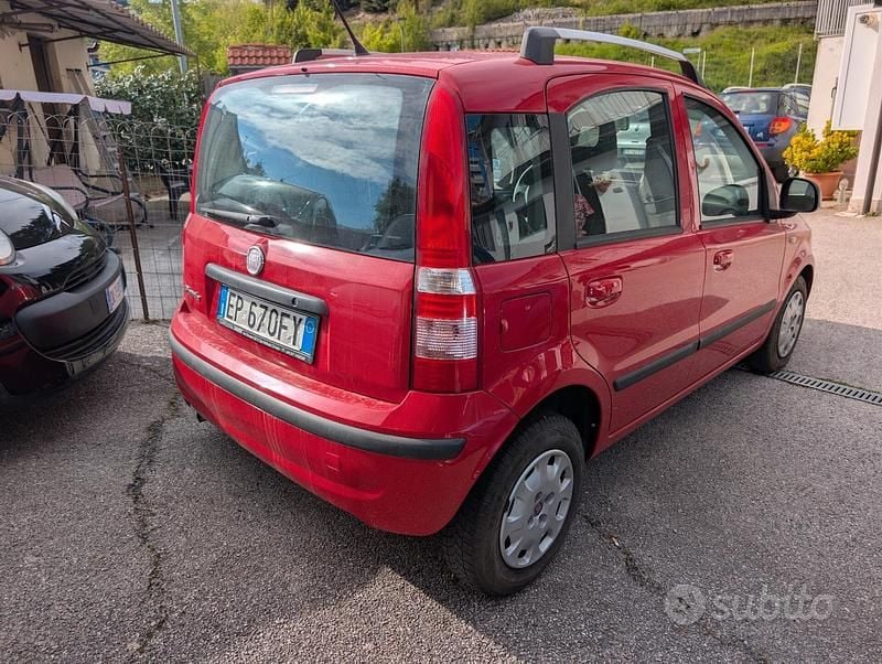 Usata Fiat Panda Dynamic 69 CV (50 kW) 2012 Rosso Utilitaria