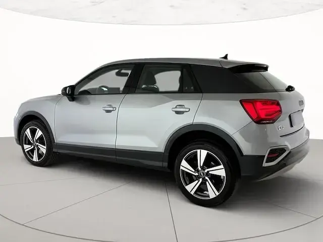 Usata Audi Q2 Admired 110 CV (80 kW) 2022 Argento fioretto metallizzato SUV