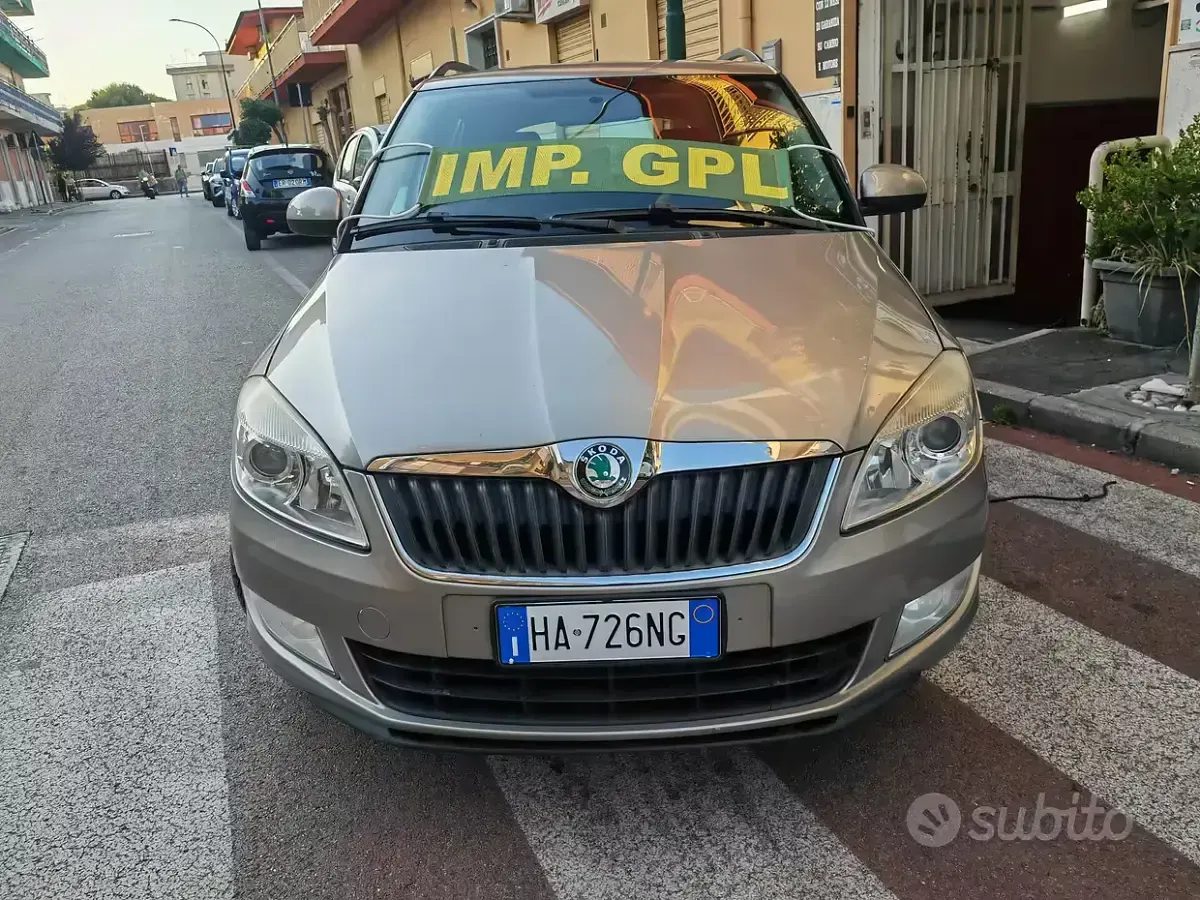 Usata Skoda Fabia Style 86 CV (63 kW) 2011 Marrone Station wagon