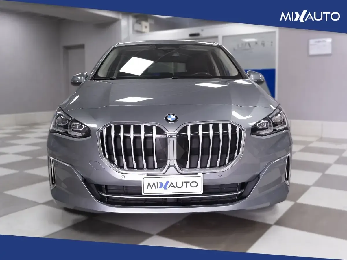Usata BMW 218 Comfort Edition 150 CV (110 kW) 2023 Grigio Monovolume