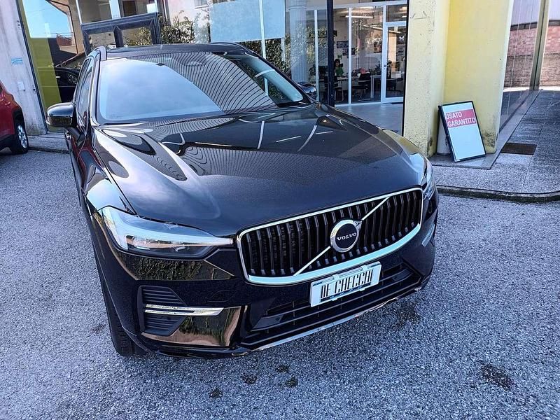 Usata Volvo XC60 Core 197 CV (144 kW) 2022 Nero SUV