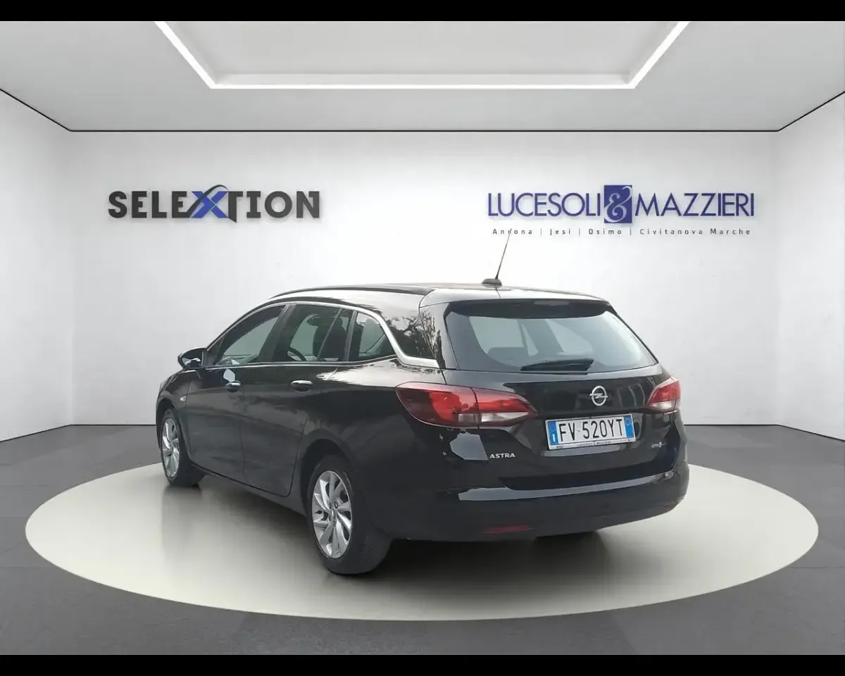 Usata Opel Astra S 110 CV (80 kW) 2019 Nero Station wagon