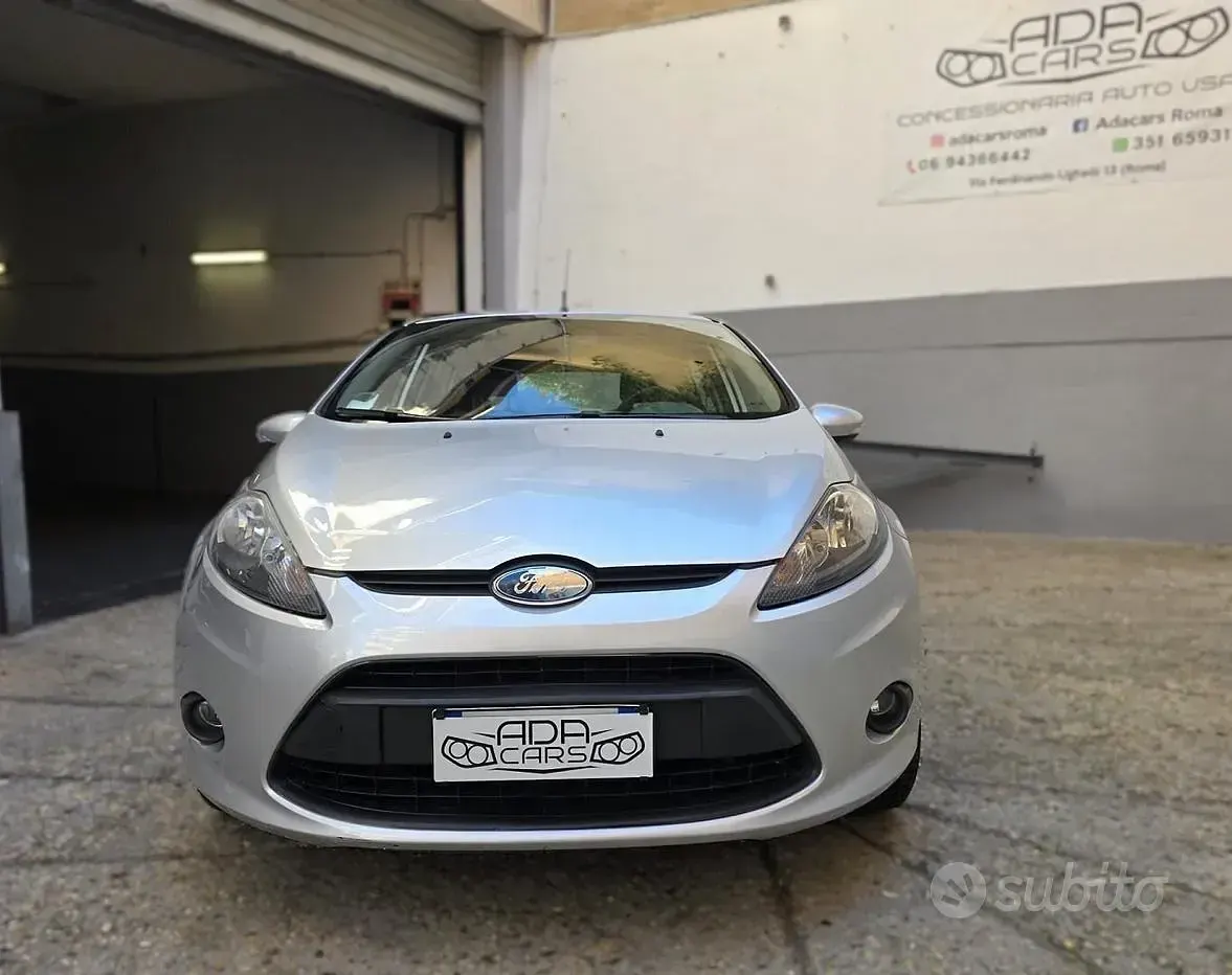 Second-hand Ford Fiesta 96 CP (70 kW) 2010 Gri Hatchback