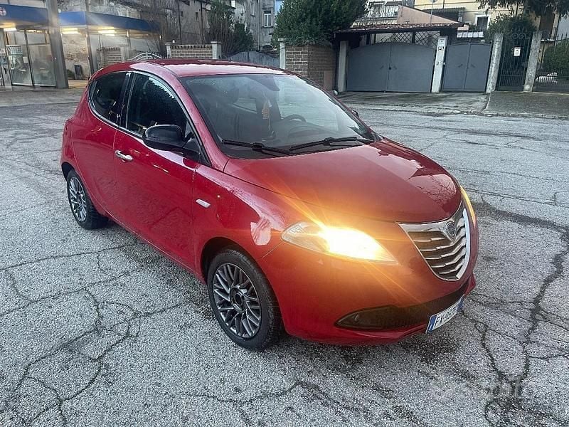 Usata Lancia Ypsilon S 95 CV (69 kW) 2012 Utilitaria