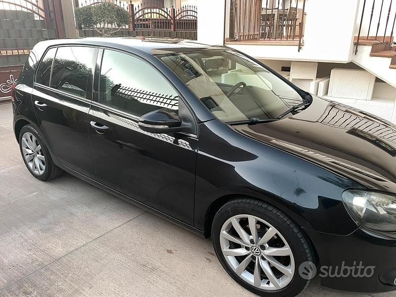 Usata 2009 VW Golf VI Highline Tre volumi | 6000 € (Cara) - Immagine 1/4