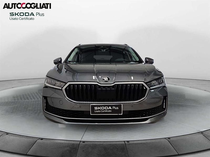 Usata Skoda Superb Style 150 CV (110 kW) 2024 Grigio graphite metallizzato Station wagon