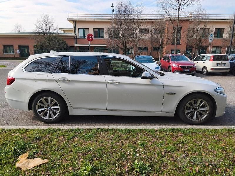 Usata BMW 525 Efficient Dynamics 218 CV (160 kW) 2017 Bianco Station wagon