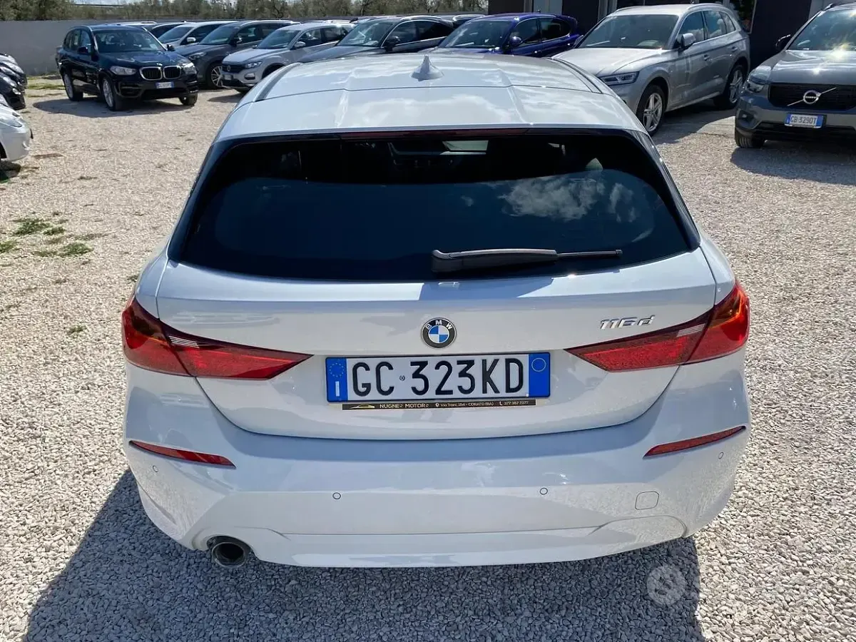Usata BMW 116 Advantage 116 CV (85 kW) 2020 Bianco Utilitaria