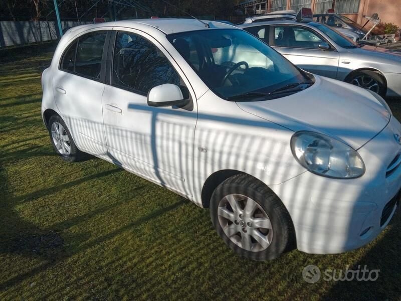 Usata Nissan Micra 80 CV (58 kW) 2011 Bianco Utilitaria