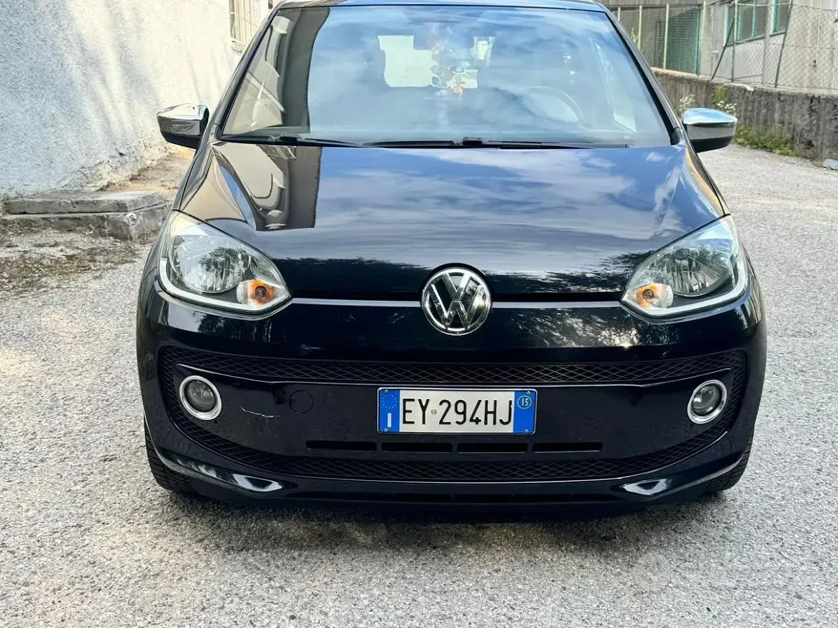 Usata VW up! 75 CV (55 kW) 2015 Nero Utilitaria
