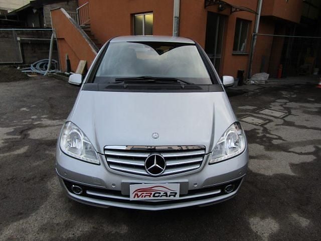 Usata Mercedes A180 Style 109 CV (80 kW) 2012 Argento