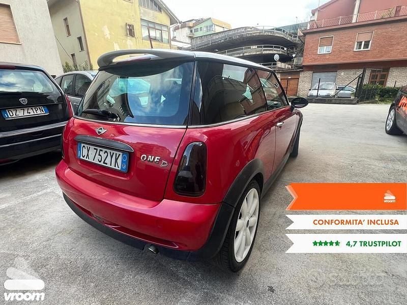 Begagnad Mini One D 88 HK (64 kW) 2005 Halvkombi
